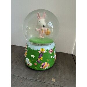 Peanuts Musical Snow Globe Waterglobe Snoopy Charlie Brown Easter Holiday